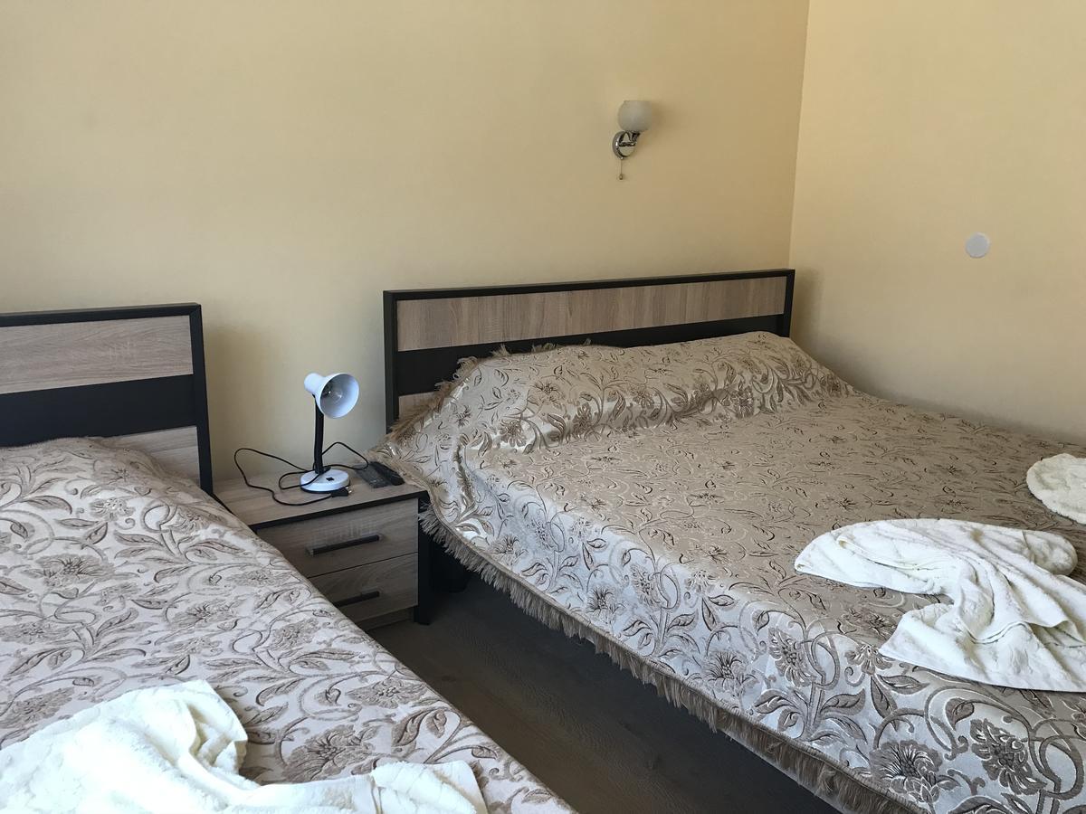 Gostynnyi Dvir Cottageテルノーピリ エクステリア 写真